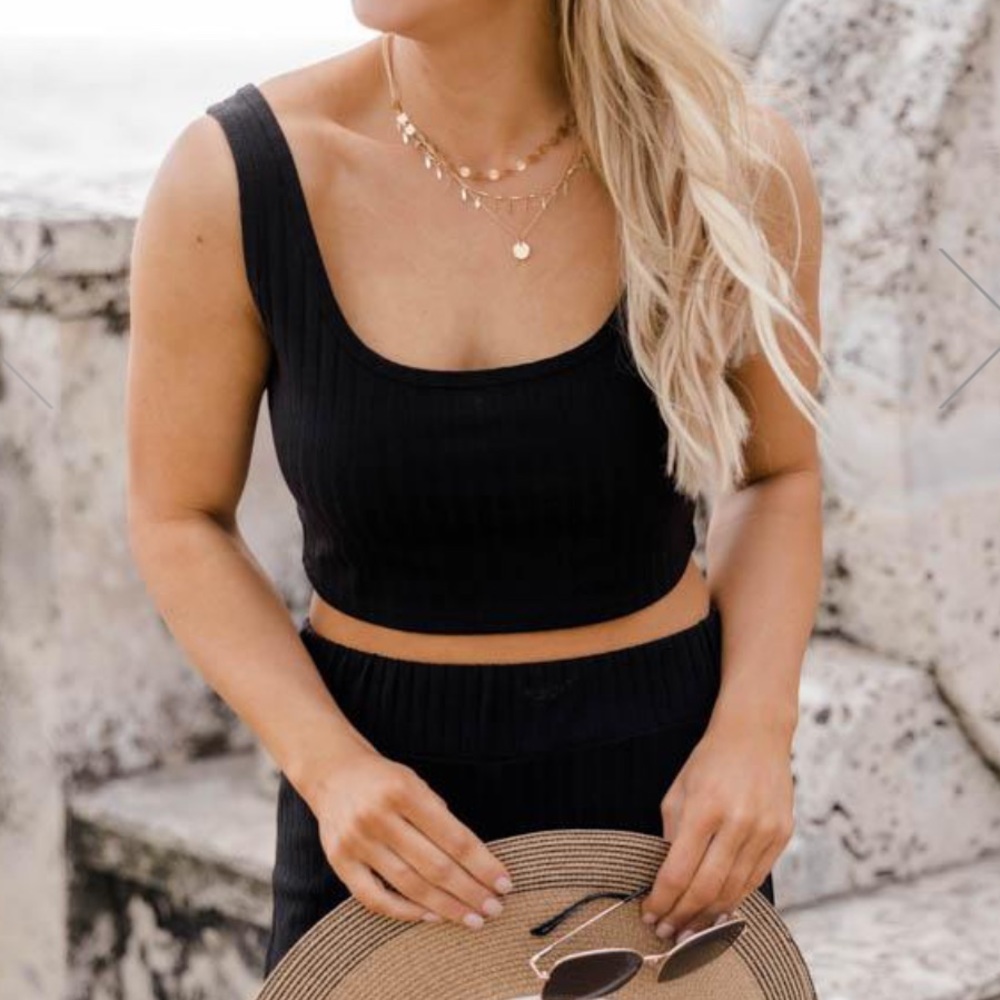 NWOT Saving Grace Cropped Ribbed Black Tank